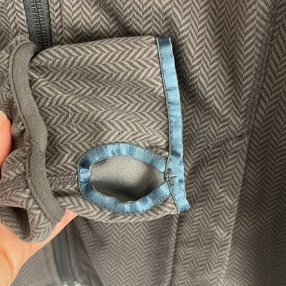 Lululemon Brown & Black Herringbone Jacket - Picture 4 of 7